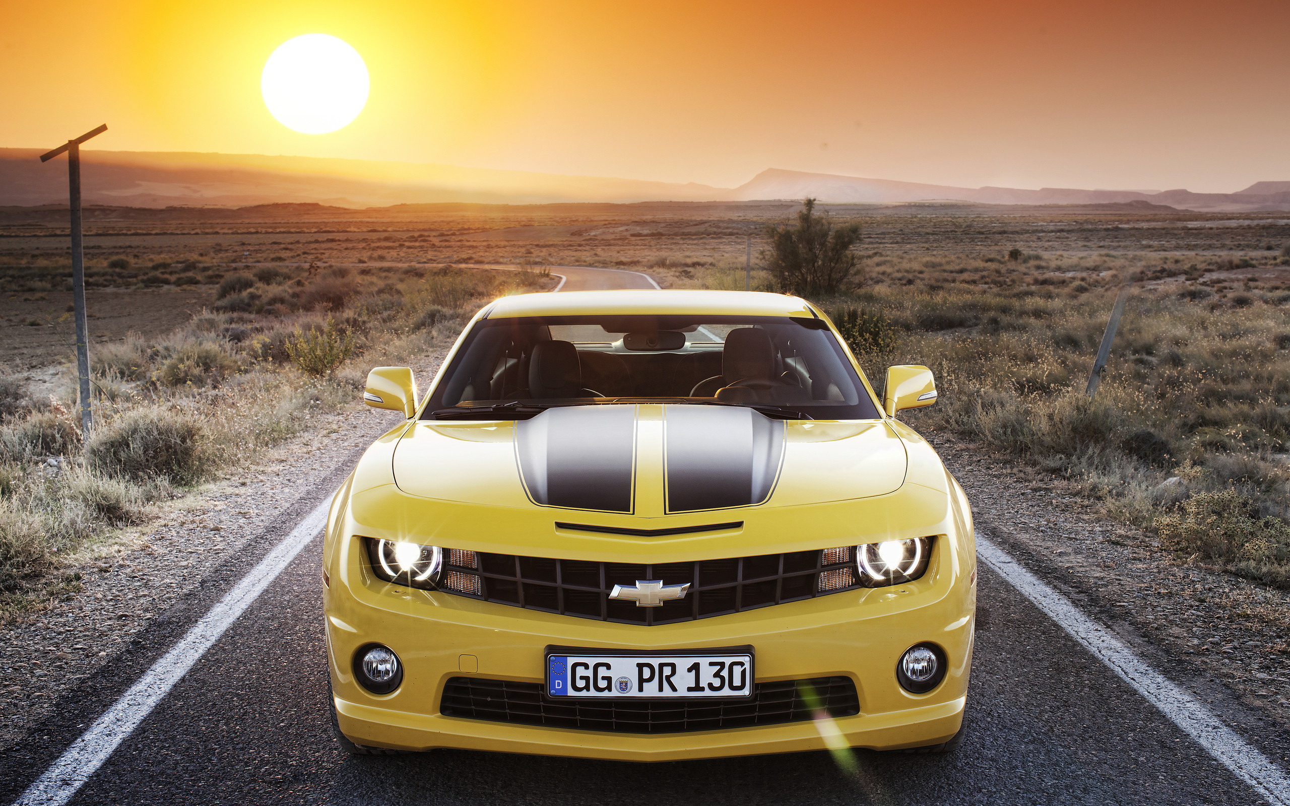 Chevrolet Camaro (5th gen), Bumblebee, Yellow, Desert road, Sunset, MacBook Pro wallpaper