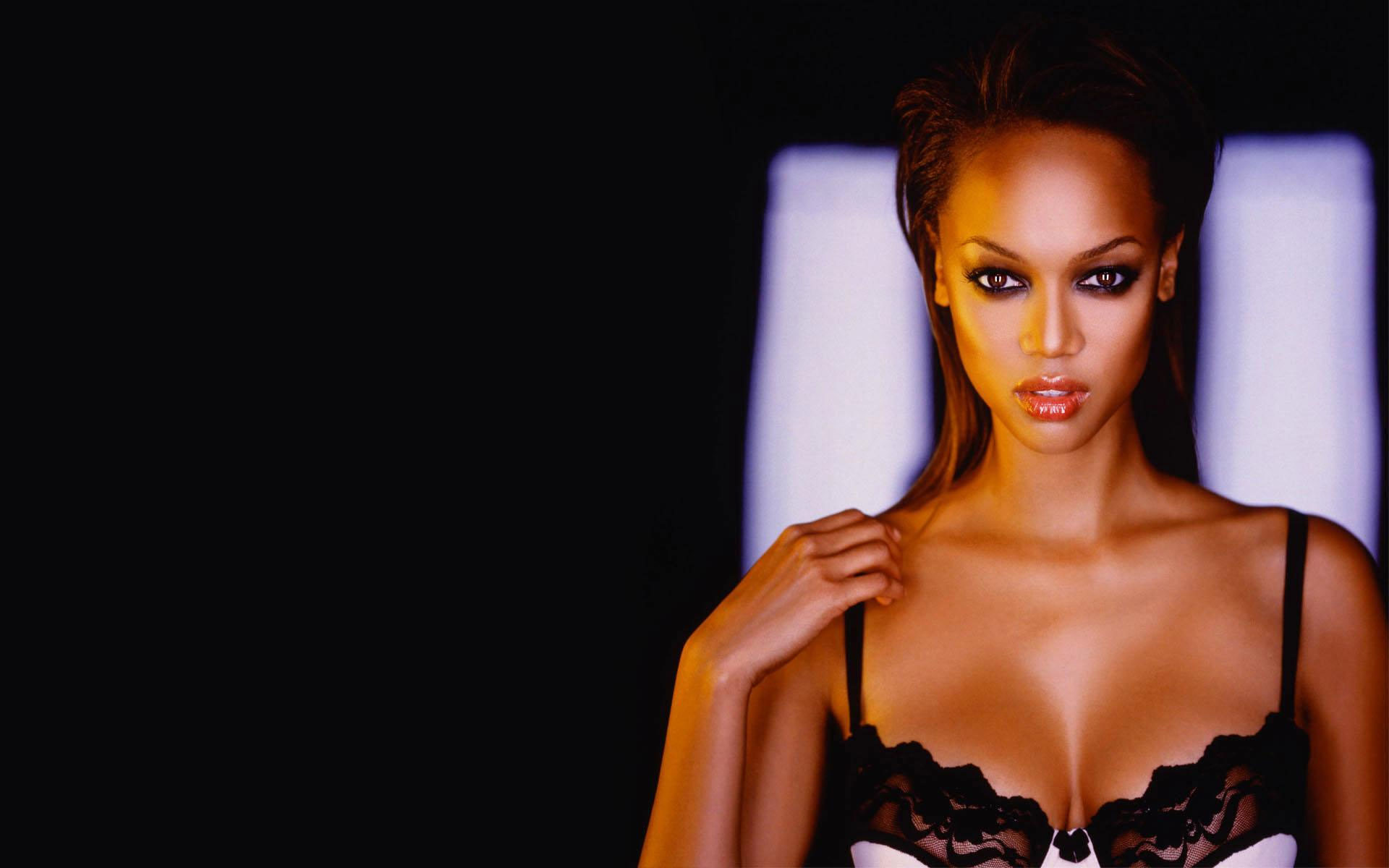Tyra banks modeling pictures