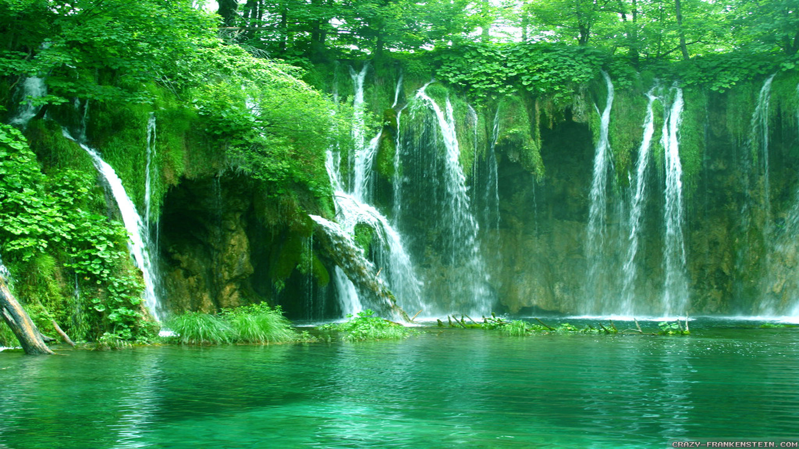 Как сделать обои на весь экран. Красивые водопады. Живая природа водопады. Водопад красивый зеленый. Картинки на рабочий стол водопад.