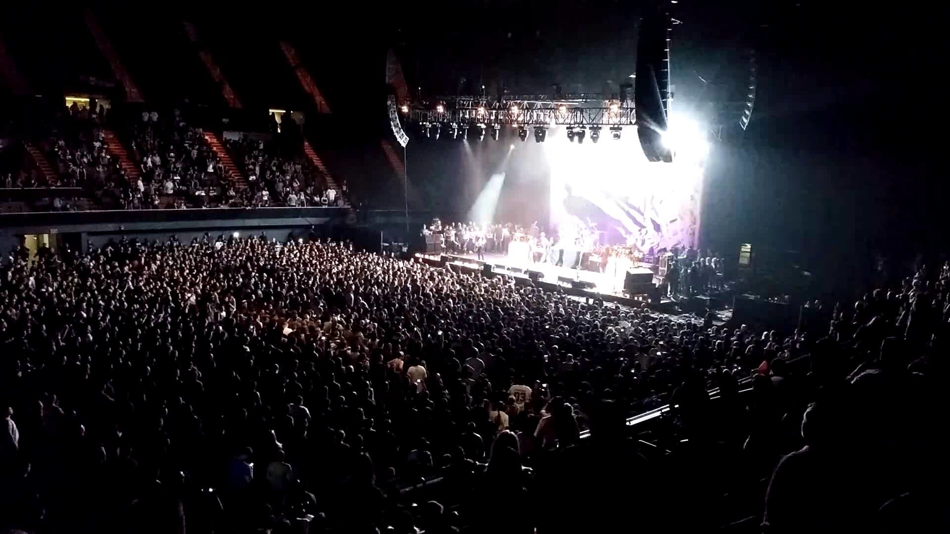 Daddy live. Korn Лужники 2005. Korn в Лужниках 2009. Korn 2022 Live. Korn концерт.
