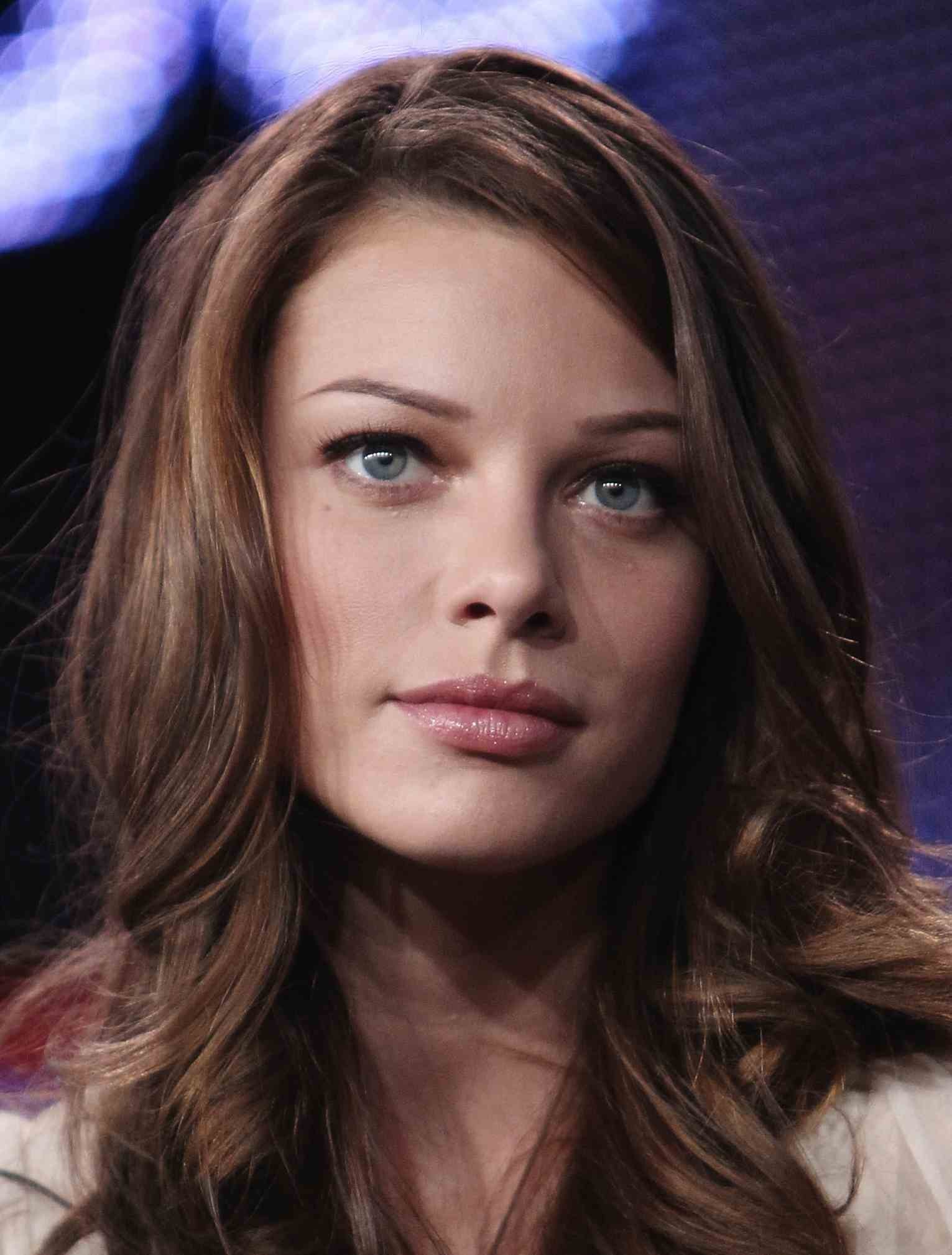 Lauren German wallpaper ·① Download free beautiful High Resolution