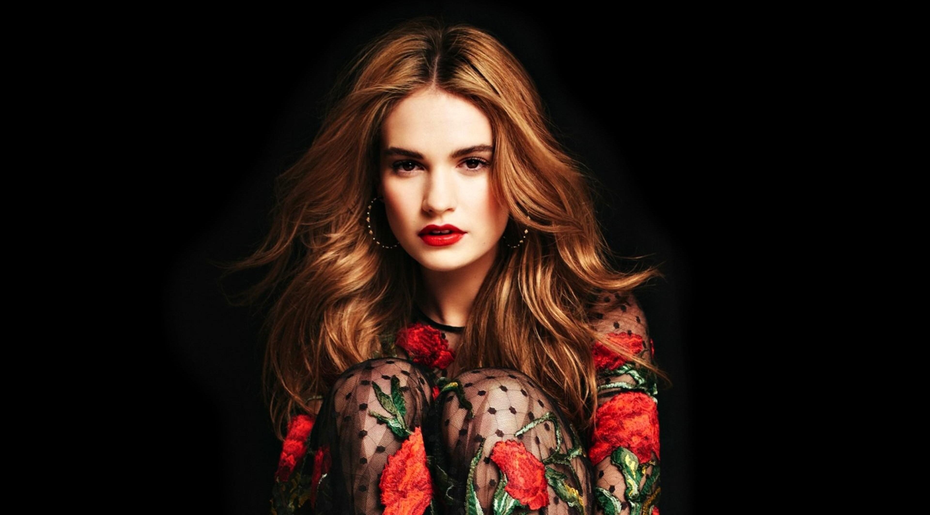 Lily James Wallpapers.