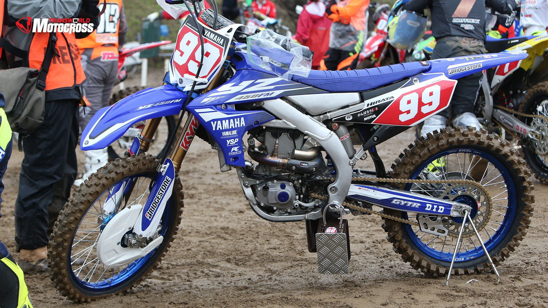 Yamaha YZ450F, Bike stand, Blue dirt bike, Pit area, 1920x1080, PC wallpaper