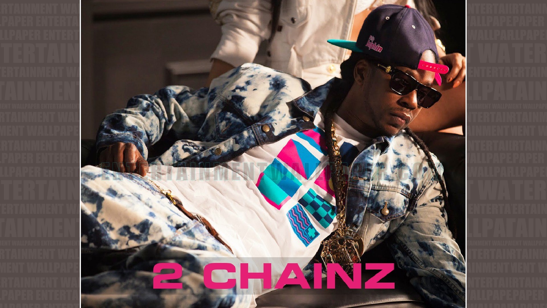 We own it 2. Дрейк и 2 Chainz. 2 Chainz Wiz khalifa we own it. 2 Chainz без очков. 2 Chainz надпись.