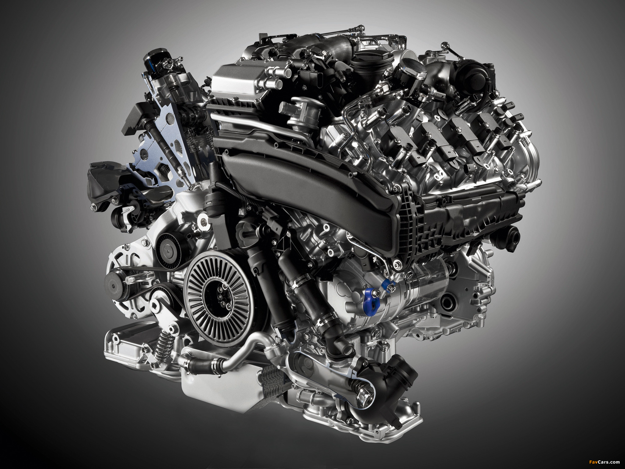 Ресурсы двигатель иномарок. Audi a8 4.0 TFSI. На Ауди q7 v12 двигатель. V8 TFSI Audi. W12 4.0 Audi.