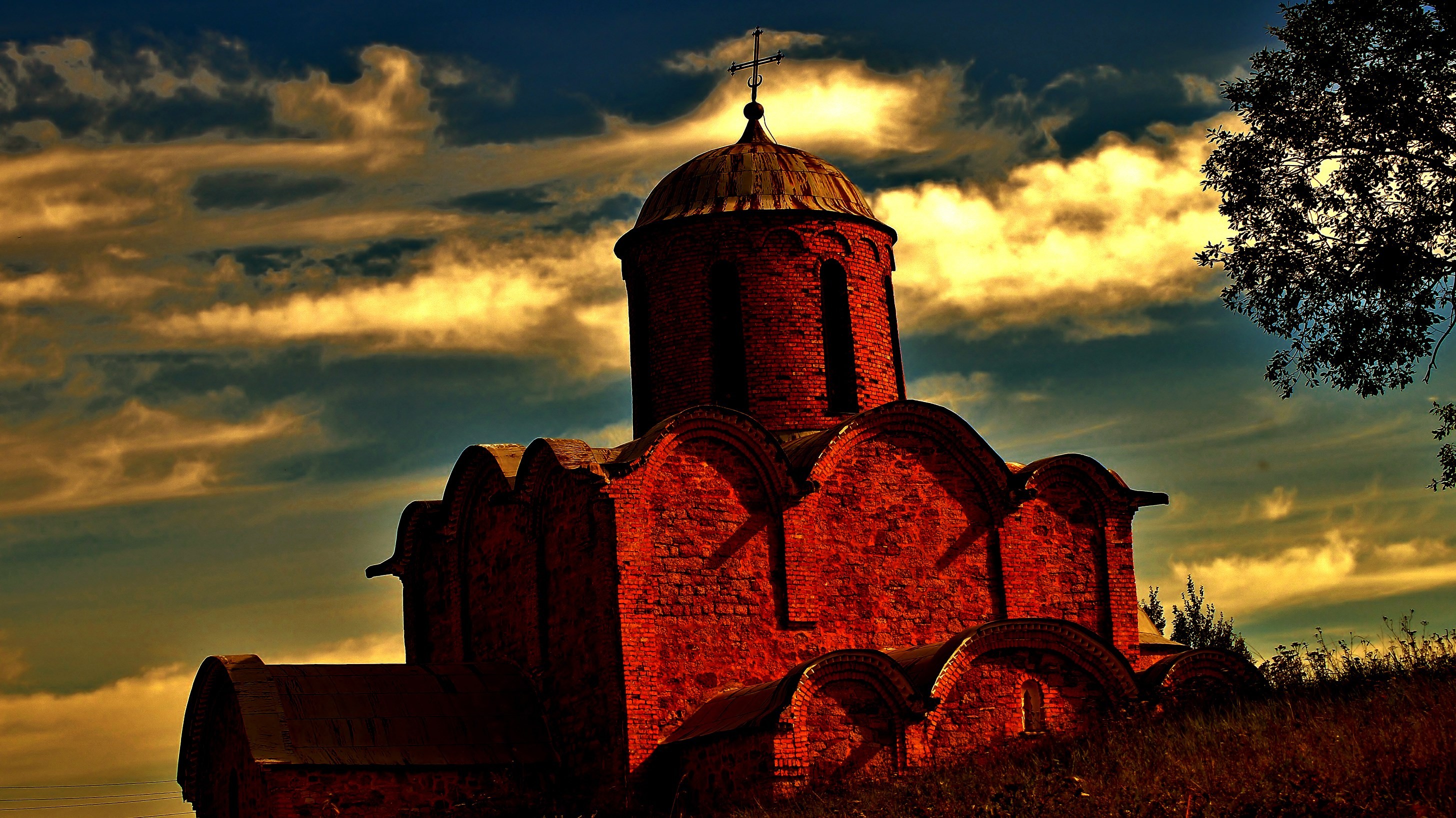 shop Byzantine & Romanesque Architecture 1975