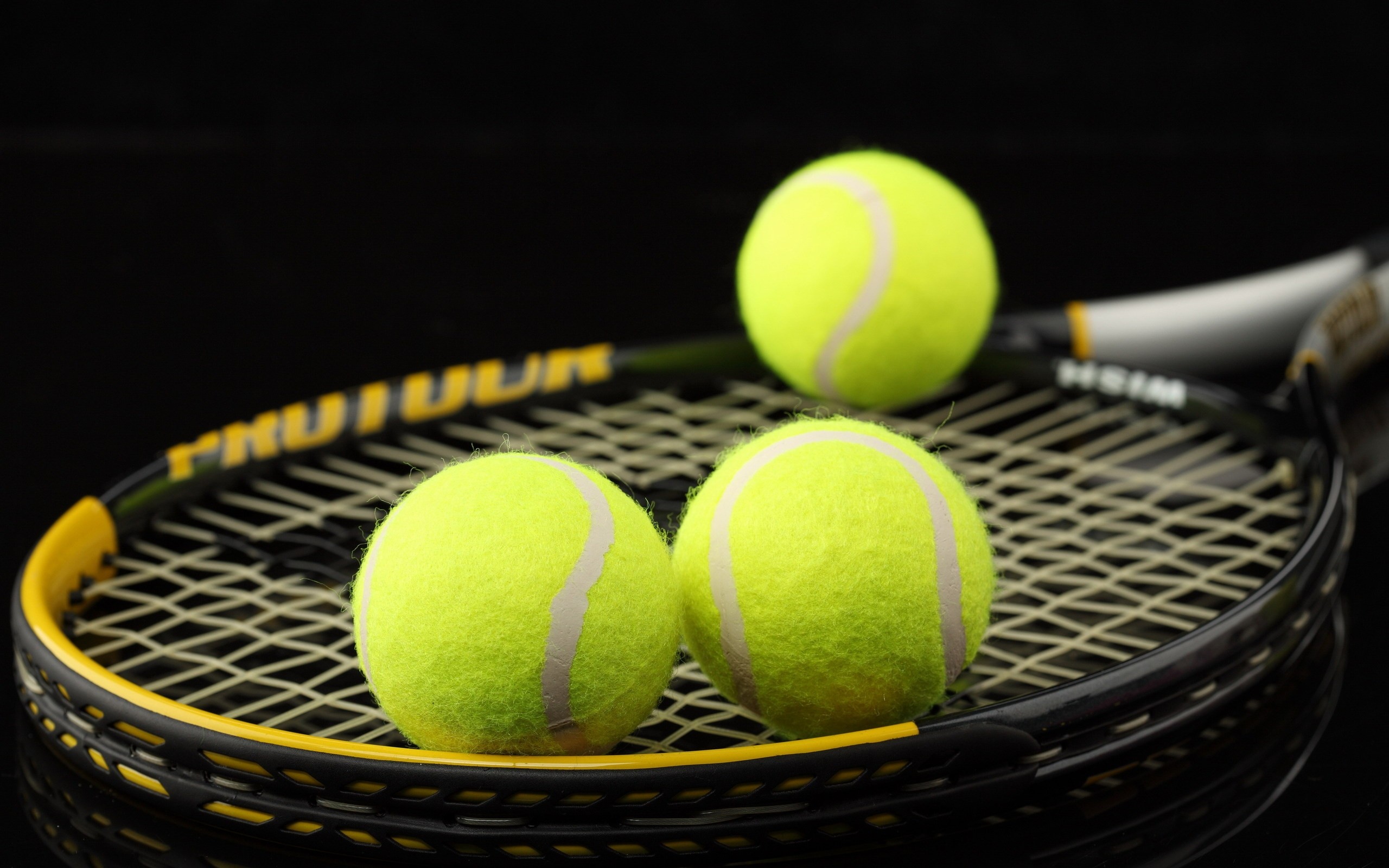 Tennis balls, Tennis racket, Black background, Yellow, Close-up, MacBook Air wallpaper