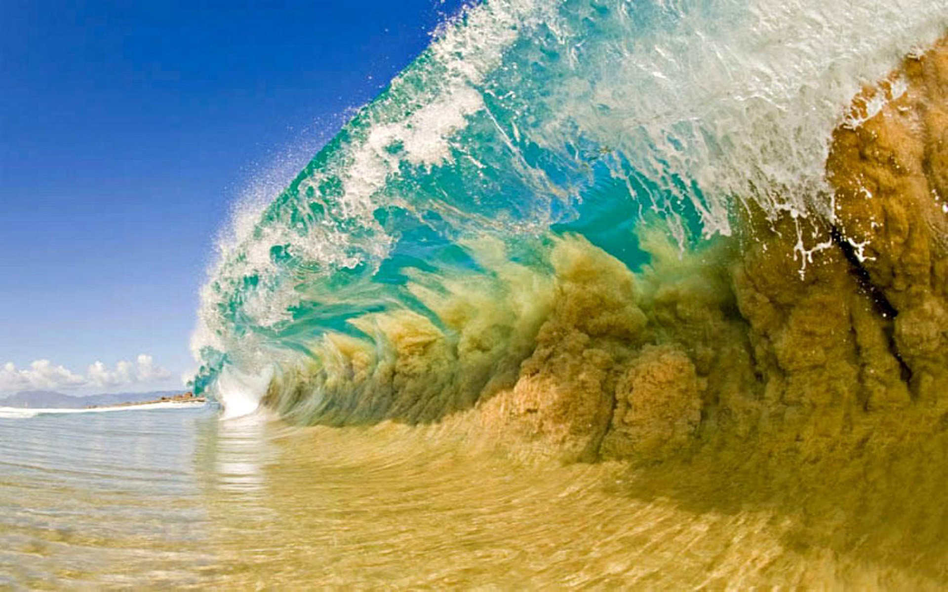 Красивые волны. Кларк Литтл. Кларк Литтл фото. Под волной. Красота воды.