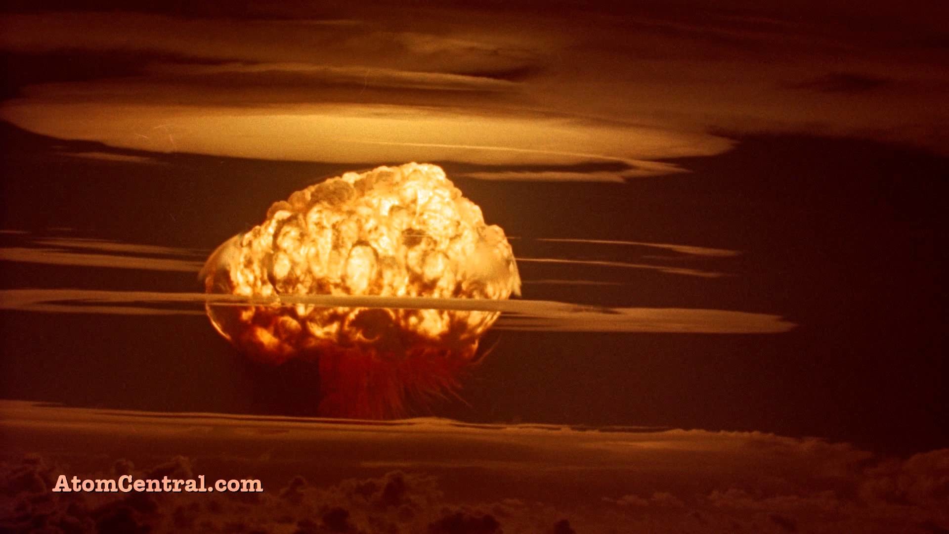 Самые мощные ядерные взрывы в истории. Ядерный взрыв Кастл Браво. Взрыв атомной бомбы Кастл Браво. Испытательный взрыв ядерного оружия в Кастл Браво (1954 г.);.