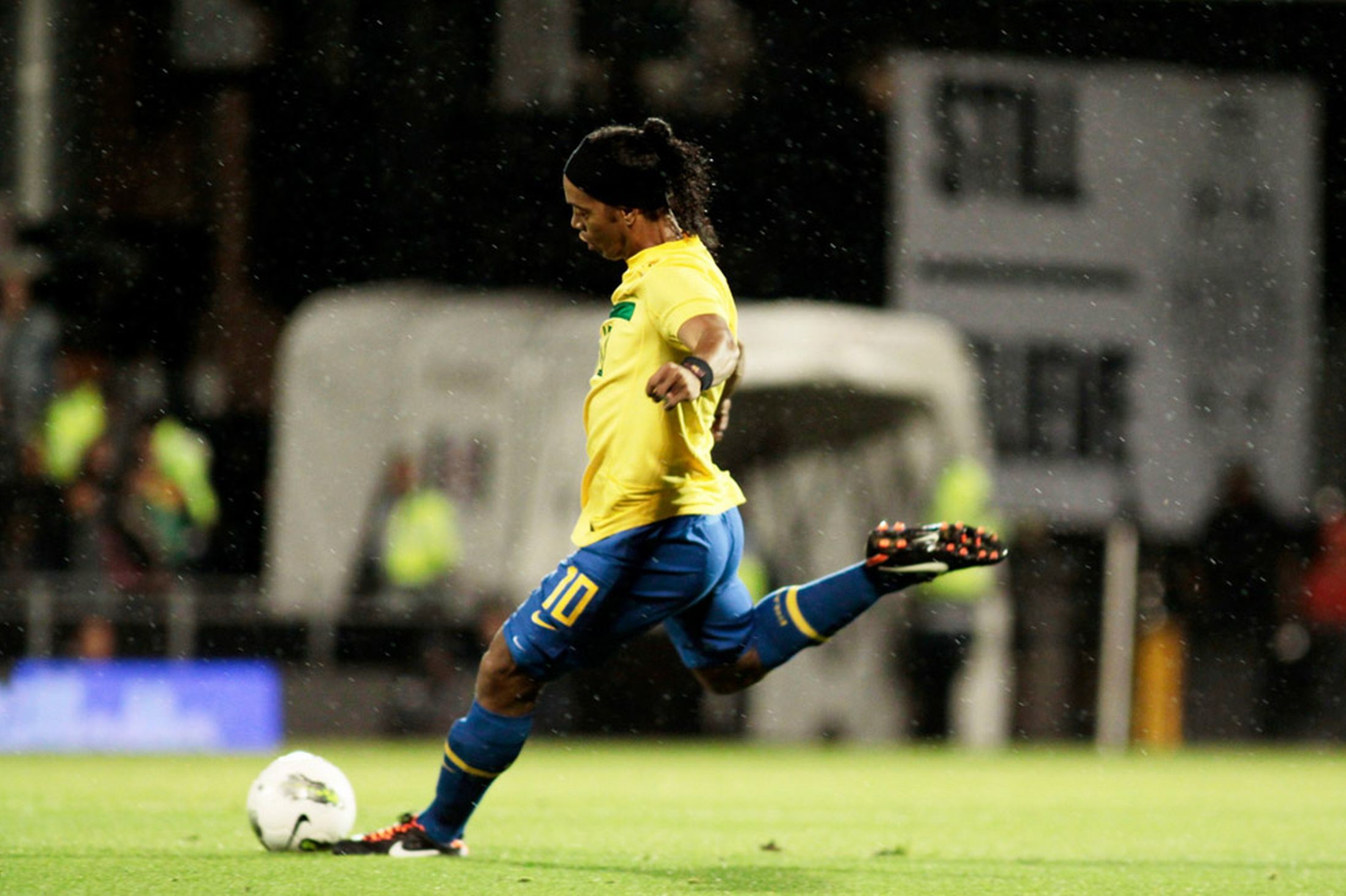 Ronaldinho Wallpapers ·① WallpaperTag