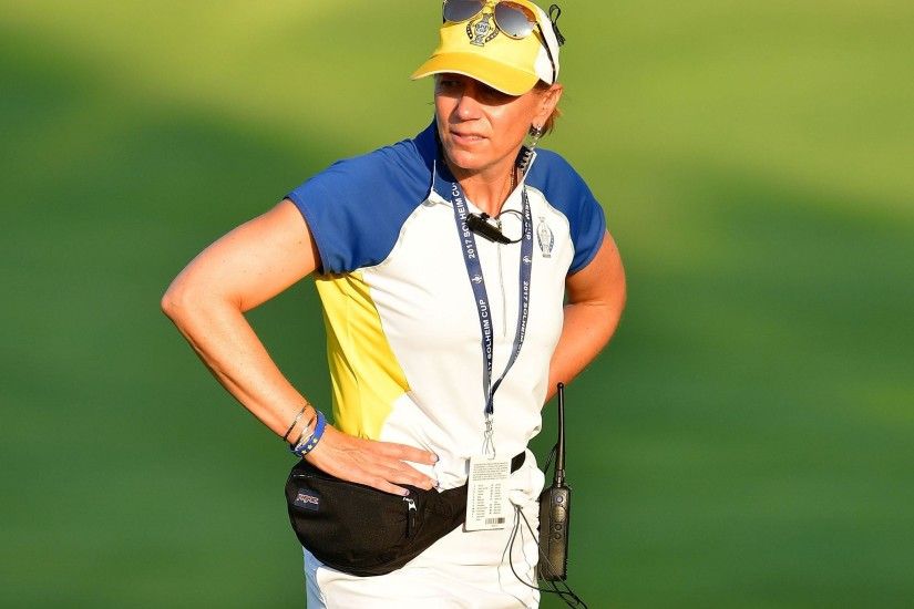 Solheim Cup: United States sweep fourballs to leave Europe with work to do