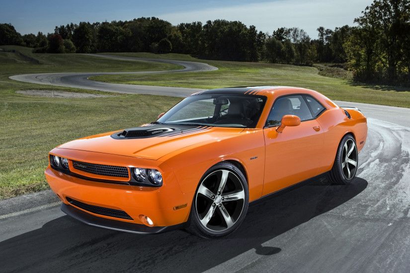 Daily Wallpaper: 2014 Dodge Challenger R/T Shaker | I Like To Waste My Time
