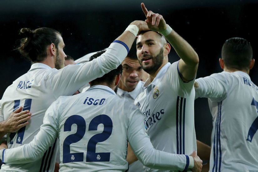 Real Madrid: Keylor; Carvajal, Nacho, Ramos, Marcelo; Casemiro, Kroos,  Modric; James, Cristiano, Benzema.