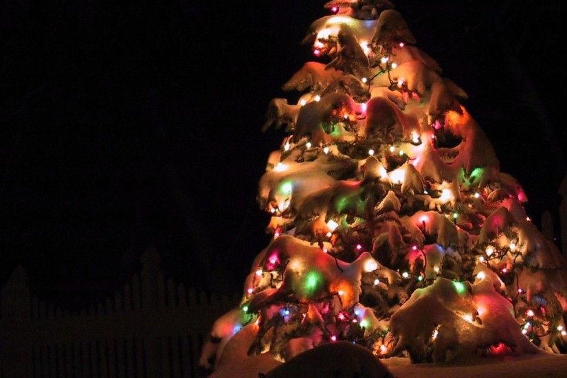 2048x1152 Wallpaper christmas tree, garland, snow, street, holiday,  christmas, night