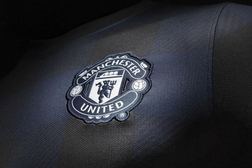 Manchester United Black Wallpapers High Definition : Sports .