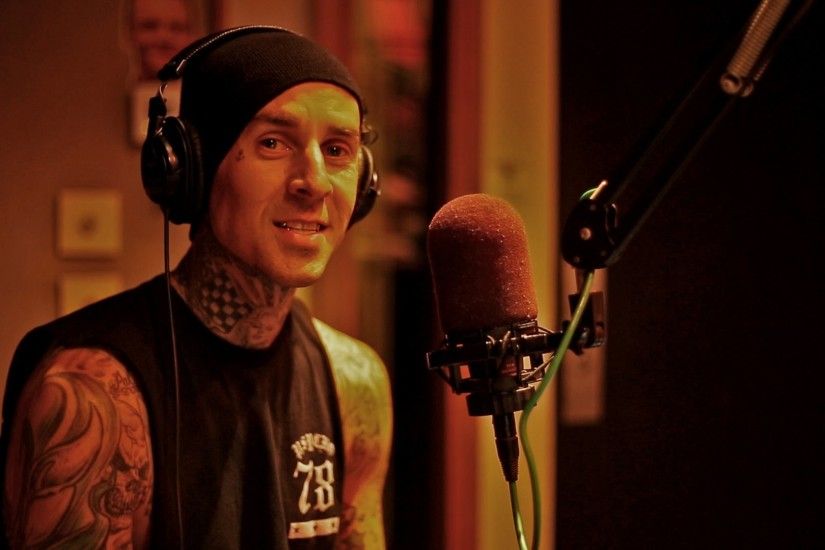 Travis Barker Talks New Famous Stars & Straps Collaborations, Forthcoming  Memoir on Kevin & Bean - YouTube