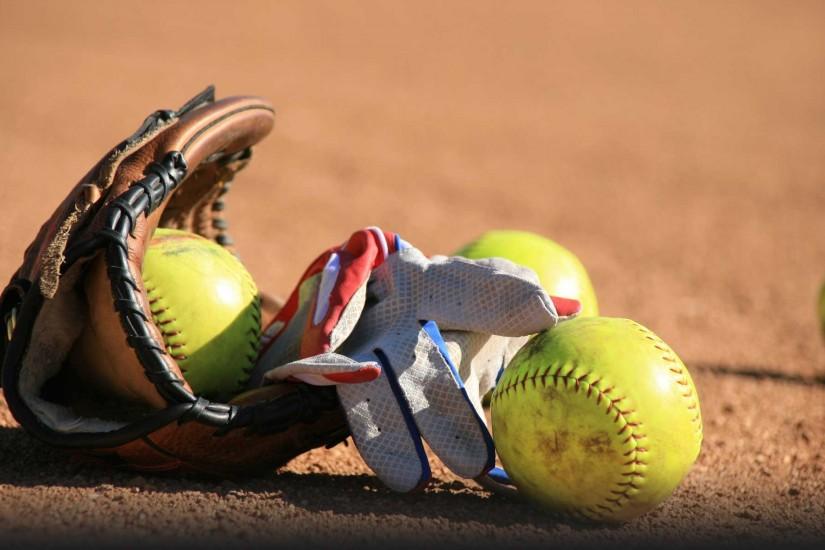 Cool Softball Catcher Backgrounds Images & Pictures - Becuo
