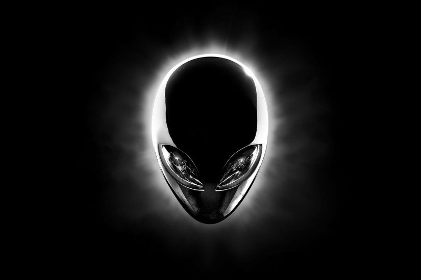 Alienware Chrome Head Wallpaper - what do you think is depicted in the  alien's eyes?