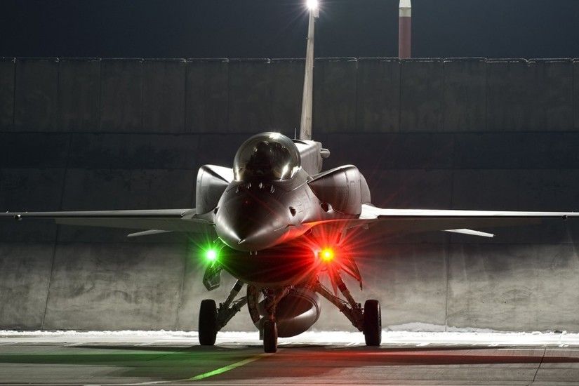 Military - General Dynamics F-16 Fighting Falcon Wallpaper