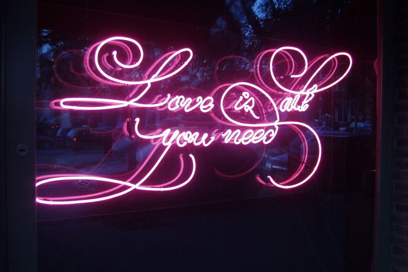 Love is all you need - Neon lights