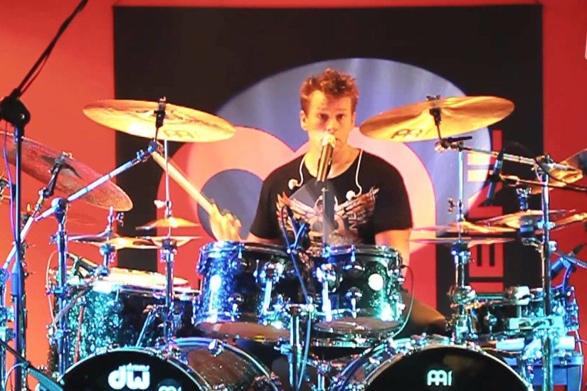 Thomas Lang (Top 10 drummer) - neskuteÄnÃ© poÄÃ­tÃ¡nÃ­ do taktu... (unreal  counting in time) - YouTube