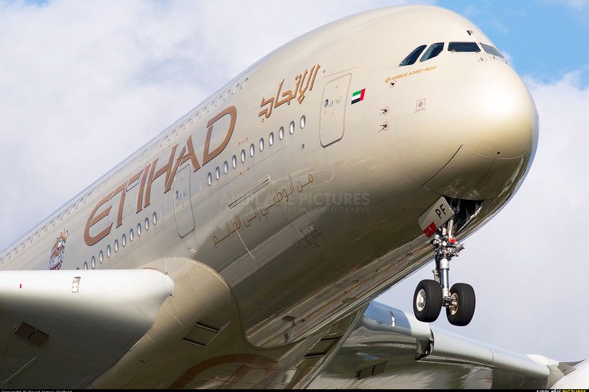 A6-APF - Etihad Airways Airbus A380