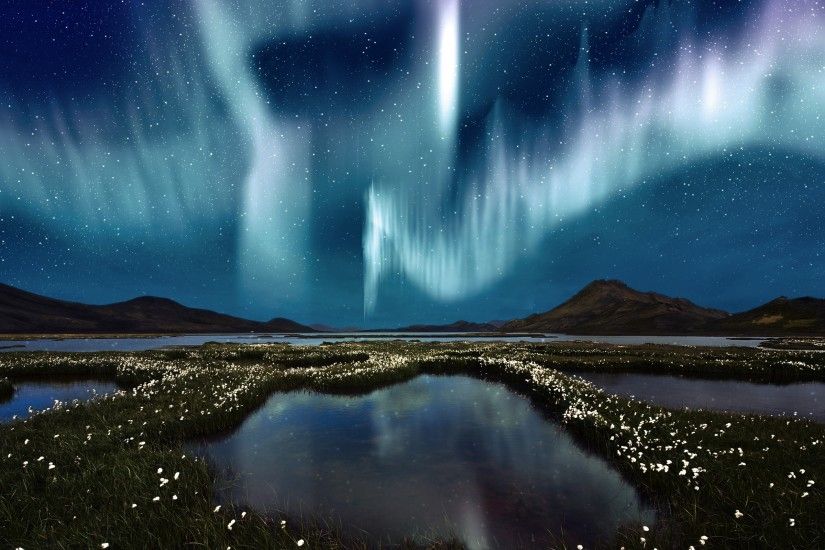 Earth - Aurora Borealis Wallpaper
