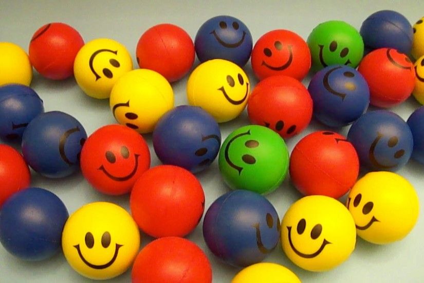 Learn Colours with HUGE Smiley Face Squishy Balls! Fun Learning Contest! -  YouTube