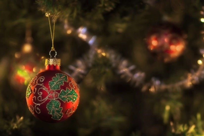 Christmas balls HD Wallpaper