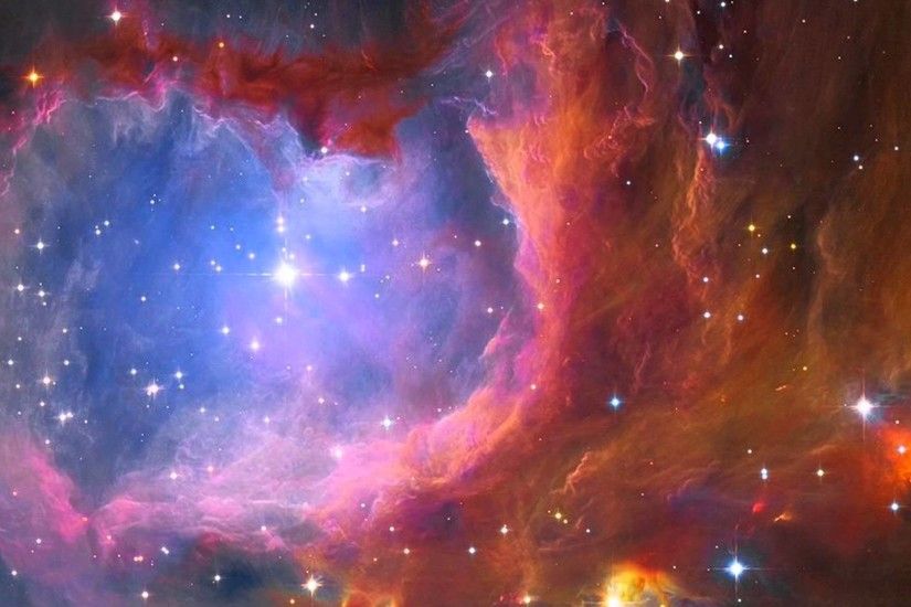 Messier 43 / The Hubble Space Telescope vs Magellan Telescope