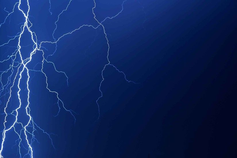 Sky Lightning Bolt PC Desktop Nature Wallpaper Free Download
