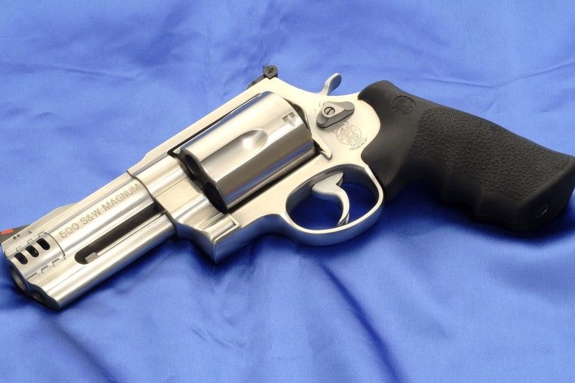 Smith Amp Wesson 500 Magnum Revolver