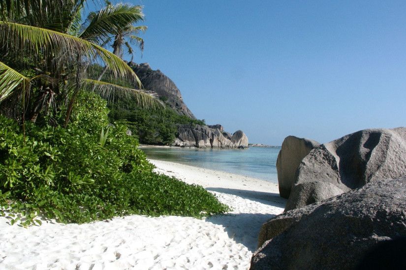 Big Stones And White Sand Beach Background - Beach Wallpapers