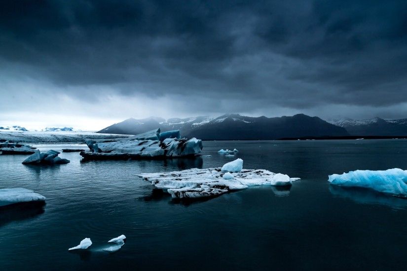 4K HD Wallpaper: Iceberg and Ocean in JÃ¶kulsÃ¡rlÃ³n, Iceland