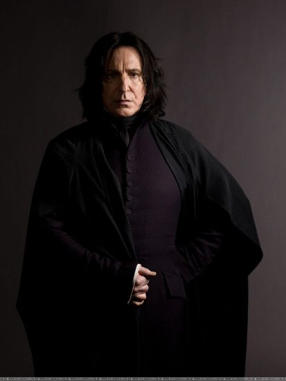 Professor Severus Snape (Alan Rickman) - terrifying teacher of the dark  arts at Hogwarts