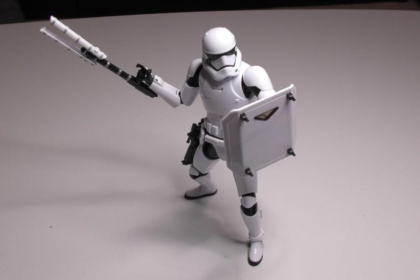 STAR WARS EP7 - First Order Storm Trooper Plamodel build video