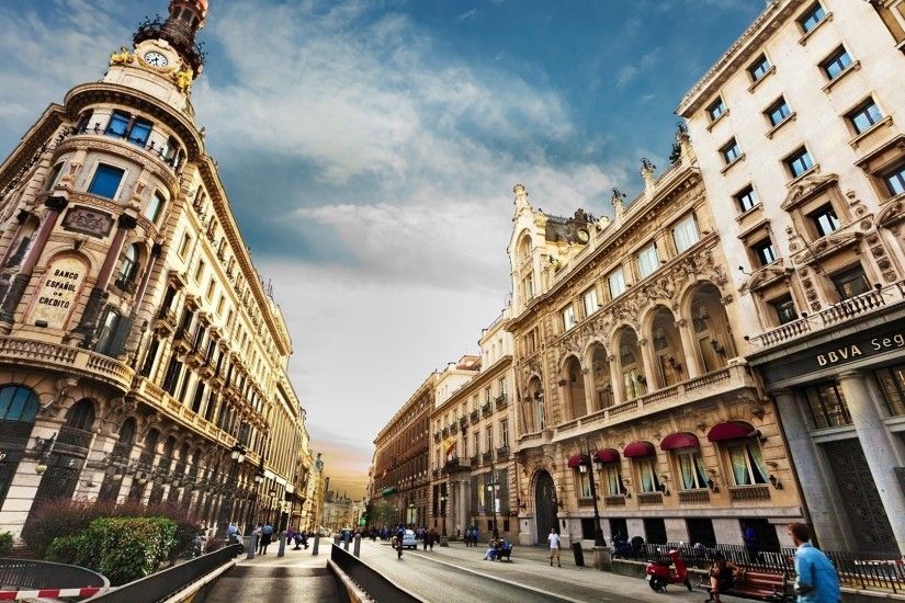 Preview wallpaper barcelona, city, building, street, people 1920x1080