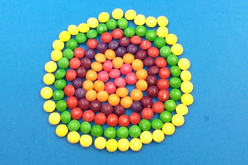 Learn Colours with Skittles LOT OF CANDY Circle and Surprise Balls! Lesson 2