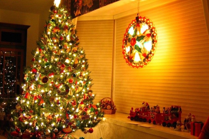 3840x2160 Wallpaper christmas tree, gifts, garlands, ornaments, toys, home,  holiday