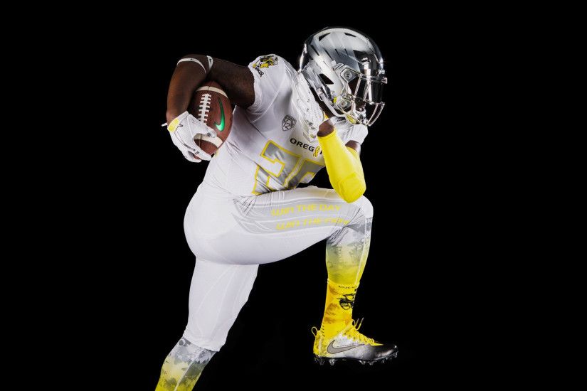 The only truly weird part of these unis is that yellow fade on the lower  leg, but it looks good and highlights the part of the body that'd do the  stomping, ...