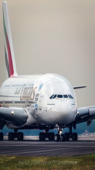 ... Ein Emirates Airbus A380-800 ...
