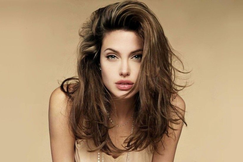 Crazy Look of Angelina Jolie HD Wallpapers