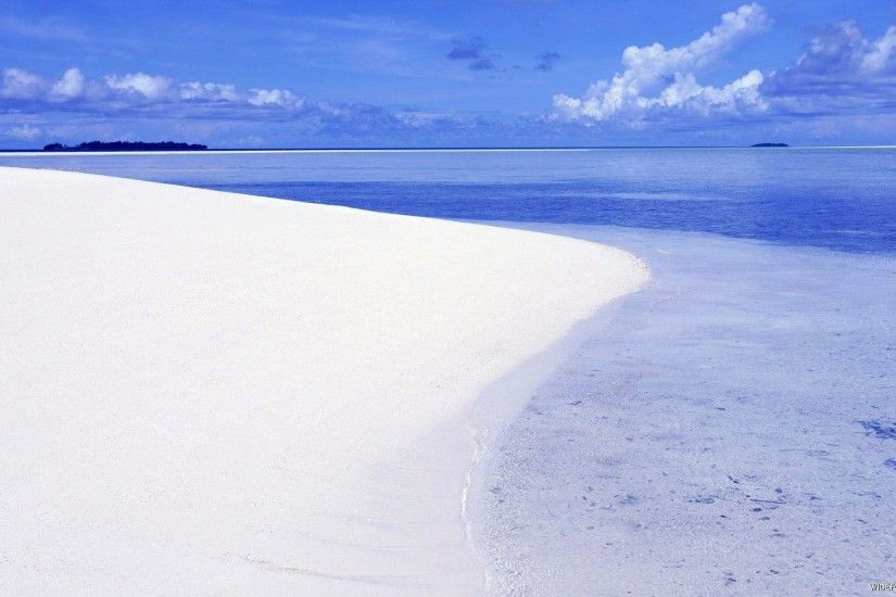 Beautifull White Sand Beach Photo | ardiwallpaper.
