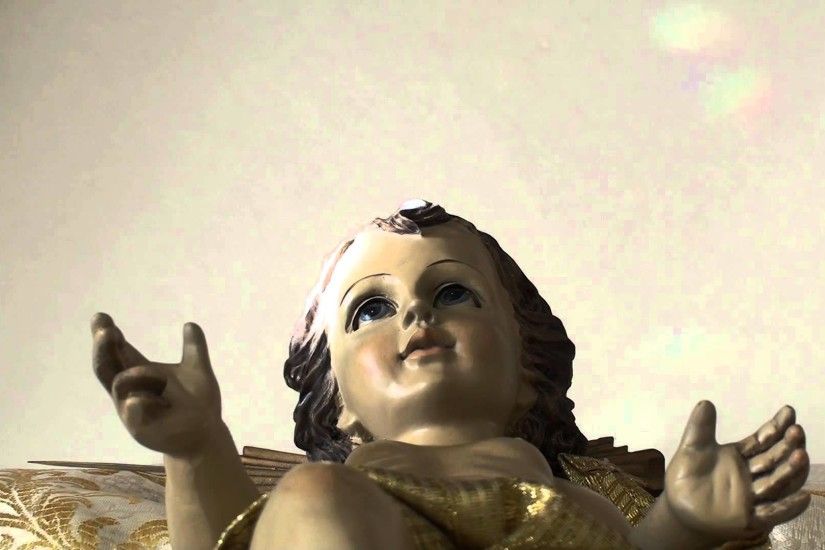 Baby Jesus Statue Moving Hands? Miracle, Illusion, Sign?