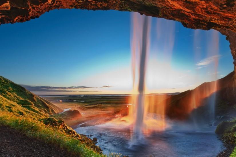 Beautiful waterfall in Iceland wallpapers and images - wallpapers .
