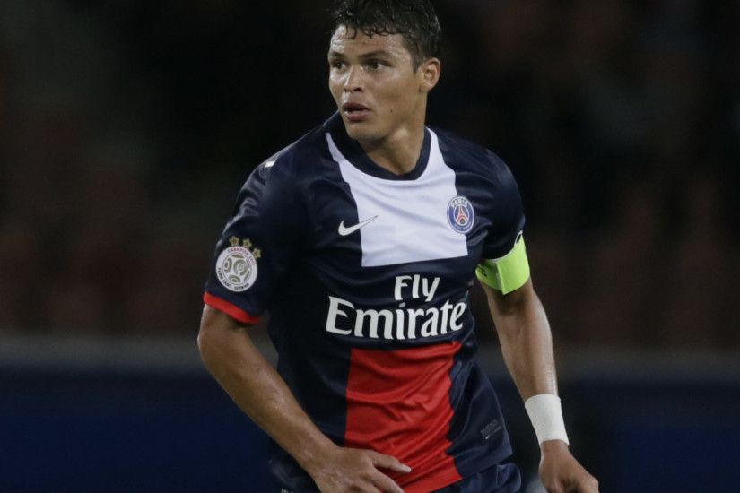 Thiago Silva ends Barcelona speculation by signing new deal with PSG | The  Independent