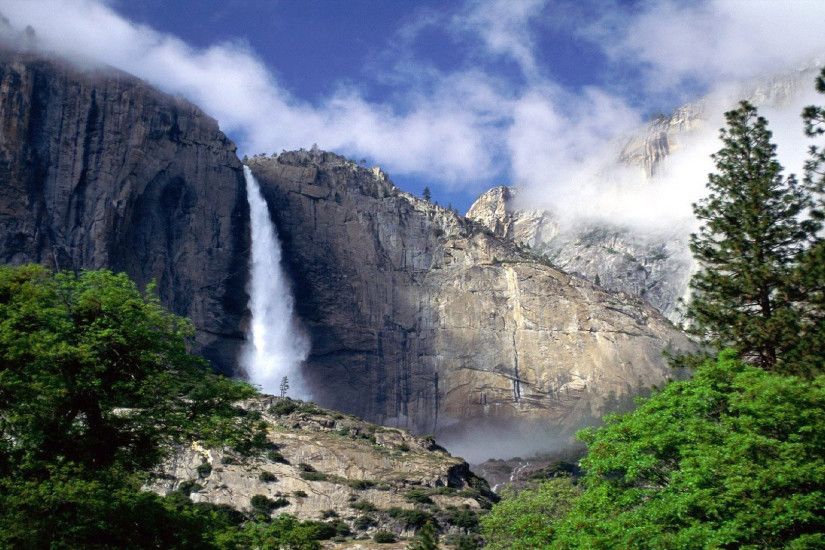 Yosemite Waterfall Desktop Wallpaper
