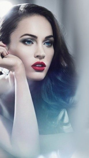 Megan Fox for iPad Â· iPhone 6