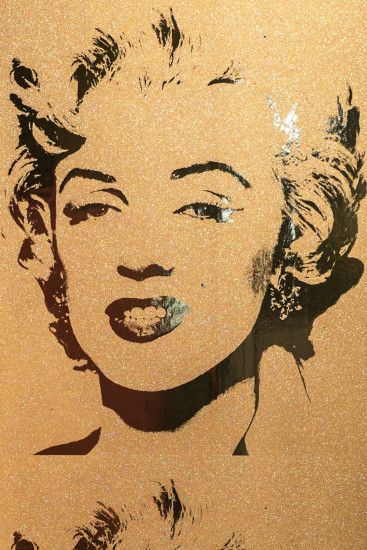 Flavor Paper/Andy Warhol Marilyn Monroe Wallpaper. Gold Diamond Dust