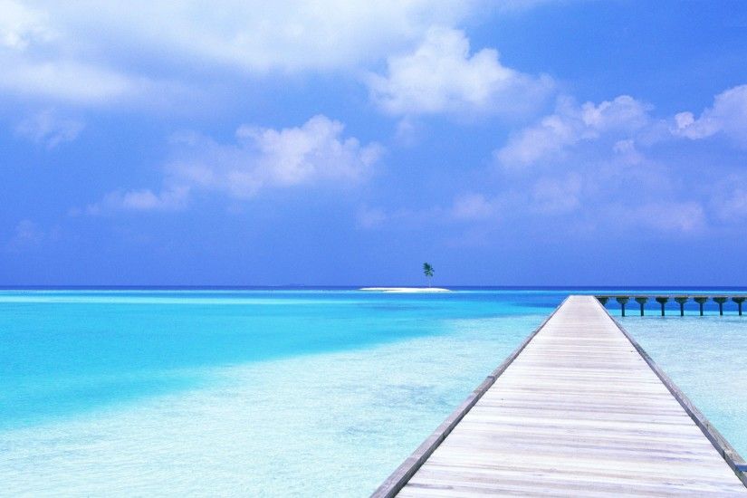 Crystal Blue Tropical Ocean Wallpaper Picture